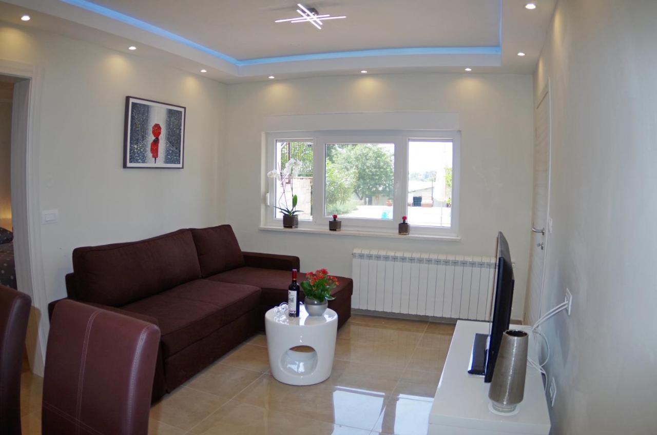 Holiday Home Elvis, Village Kujici Hreljici Ngoại thất bức ảnh