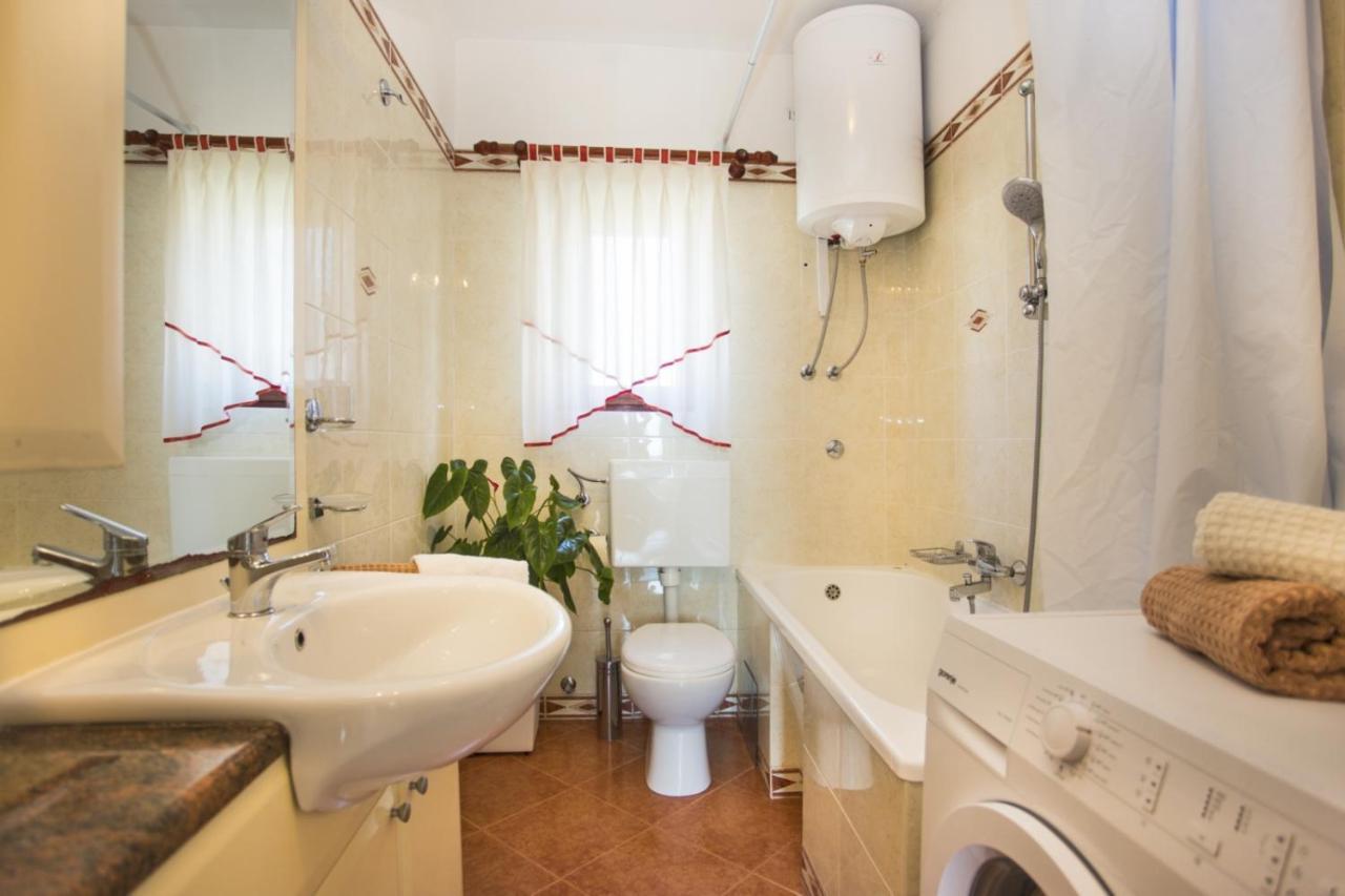 Holiday Home Elvis, Village Kujici Hreljici Ngoại thất bức ảnh
